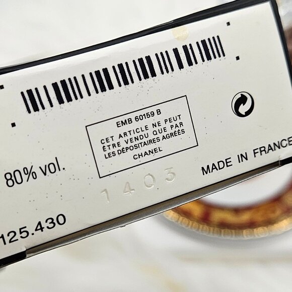 Chanel No. 5 Eau de Parfum - Picture 3 of 11